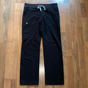FIGs Black Kade Cargo Scrub Pant